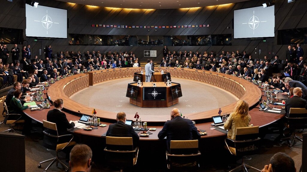 V Bruselu jednali ministři obrany zemí NATO