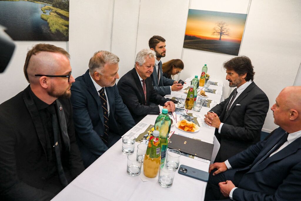 Z bilaterálního jednání se slovenským ministrem obrany Robertem Kaliňákem