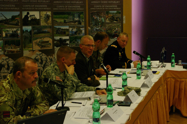 Z konference ženijních náčelníků NATO (2)