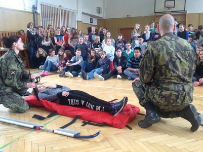 POKOS na plzeňských školách pod taktovkou jineckých dělostřelců