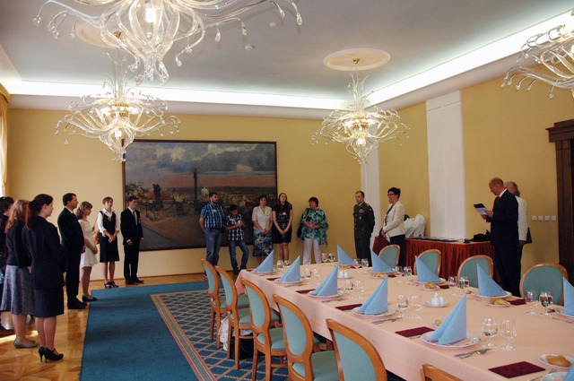 Zahájení slavnostního vyhodnocení v salonku Praha