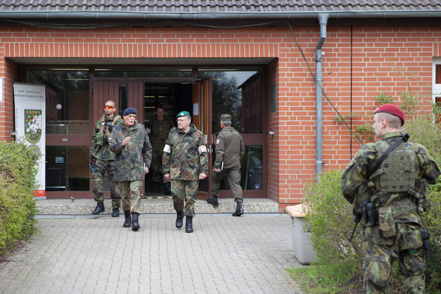 Zajištění ochrany velitele OHQ LTG Rossmanitha_2