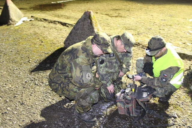 Záložáci museli být neustále ve spojení