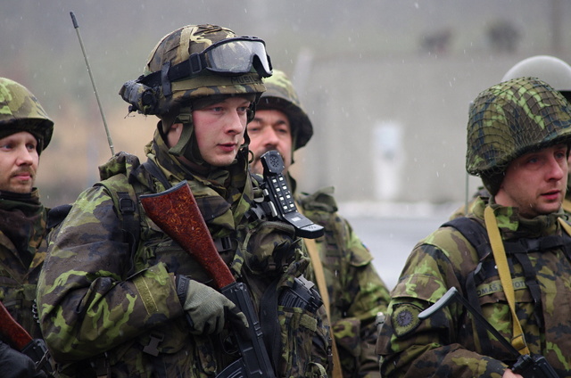 Záložníci na cvičení Hradba