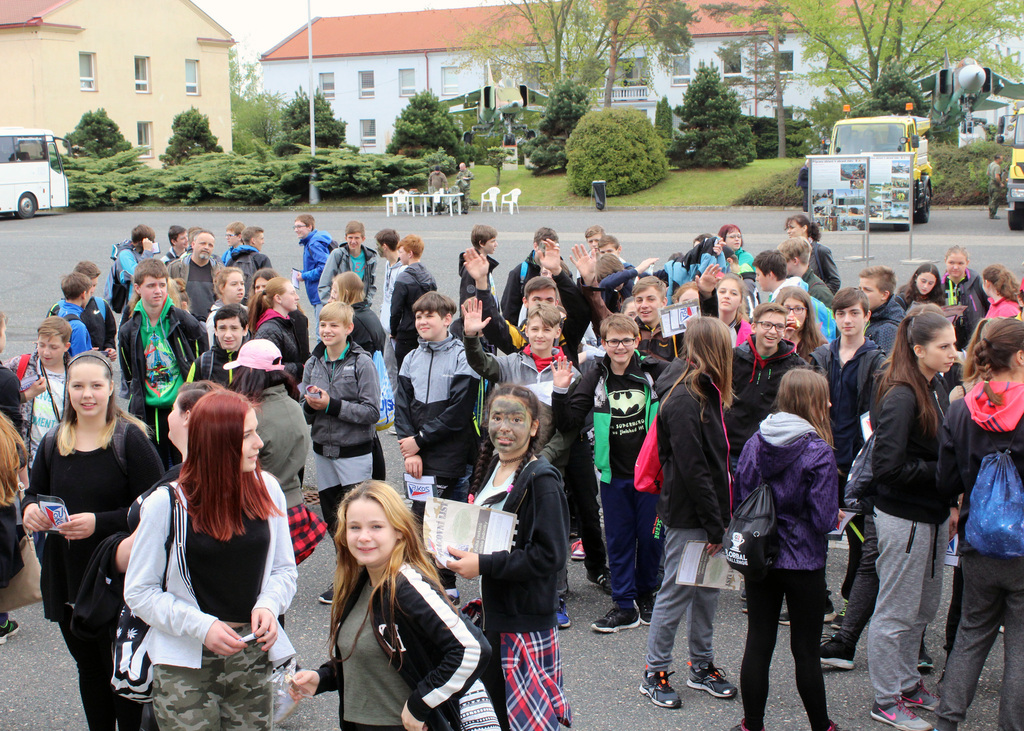 Závěrečný nástup - školáci se tvářili spokojeně