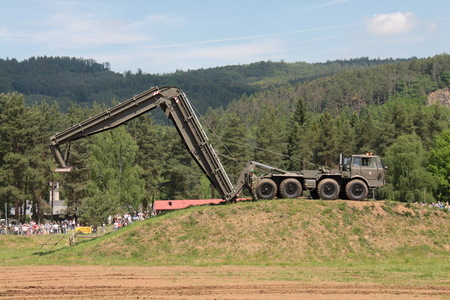 Automobil mostní AM-50