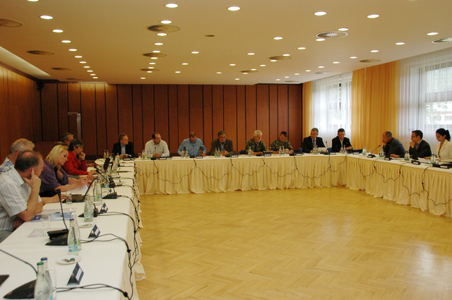 Ze zasedání výboru pro obranu na Měříně