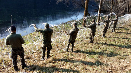 Čeští ženisté, kteří pomáhali Slovincům s migrační krizí, se vrátili domů