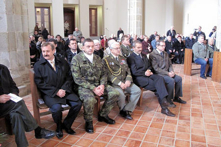 Zleva Ladislav  Sornas místopředseda Sdružení válečných veteránů, plk. Jan Ňachaj, generál  Karel Blahna, Jan Frenc, Josef Kodet