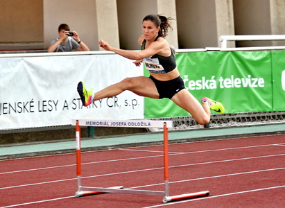 Zuzana Hejnová dobělha 400 m překážek na třetím místě.