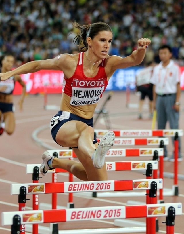 Zuzana Hejnová ve finále běhu na 400 metrů