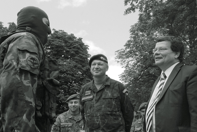 Ministr obrany na cestě po útvarech (1)