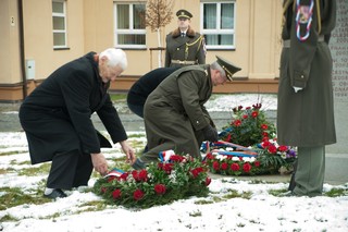Pietního aktu u pomníku armádního generála Sedláčka se zúčastili nejen zástupci AČR, ale i zástupci Československé obce legionářské a Městské části Praha 6.