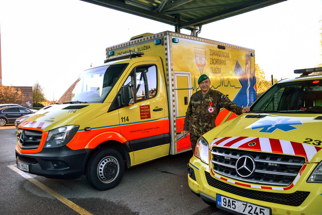 rotný Mgr. Michal Petrus, velitel družstva, firma Zdravotnická záchranná služba hl.m.Prahy, zdravotnický záchranář