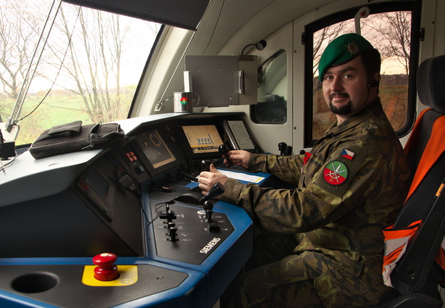vojín Jan Kužílek, střelec - operátor, firma Strojvůdci CZ s.r.o.,  strojvedoucí 
