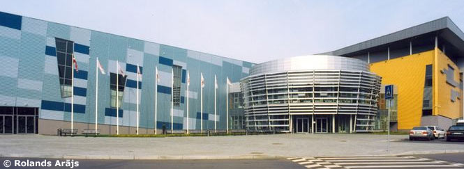 Summit se schází v Olympijském sportovním centru v Rize